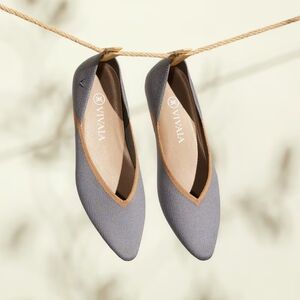 Vivaia Vienna 2.0 Pointed-Toe V-Cut Flats, Size 40 = 10